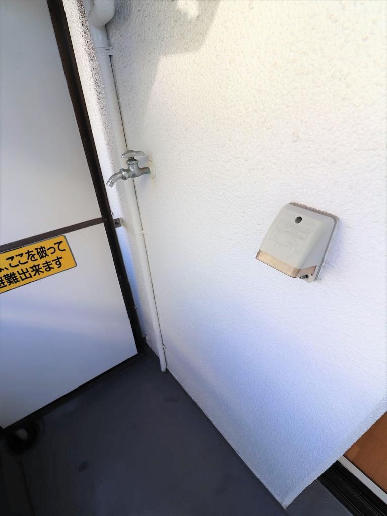 バルコニー　洗濯機置き場
