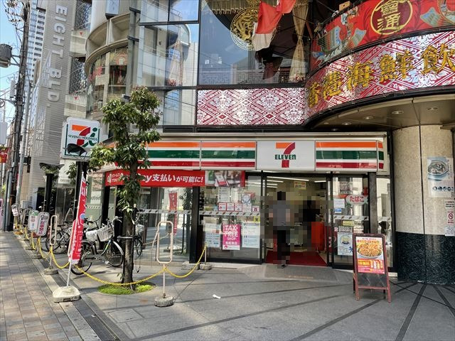 コンビニ　セブンイレブン　大阪東心斎橋一丁目店（コンビニ）まで107m