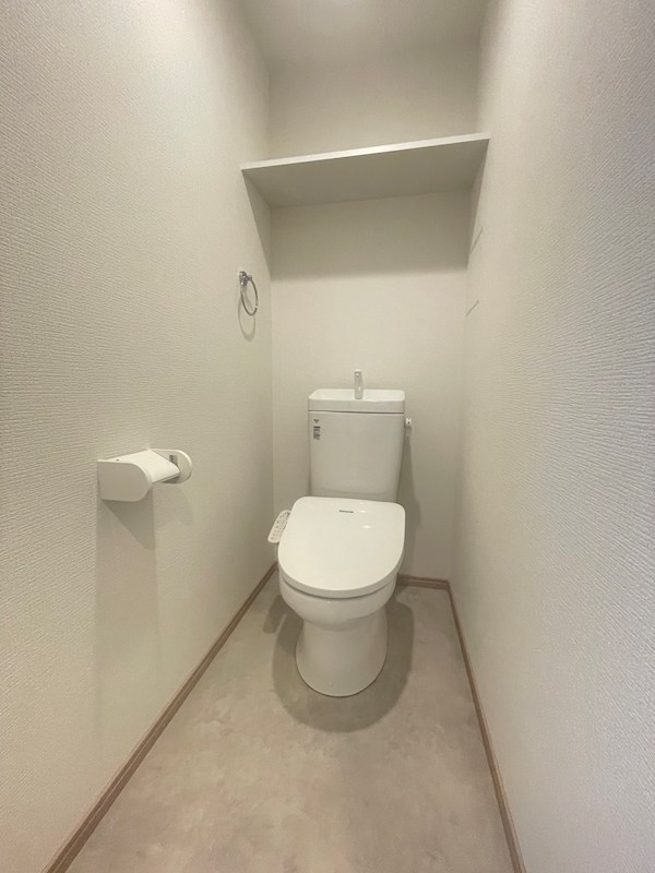 ＪＲ篠栗線 柚須駅 徒歩21分 10階建 築1年のトイレ写真