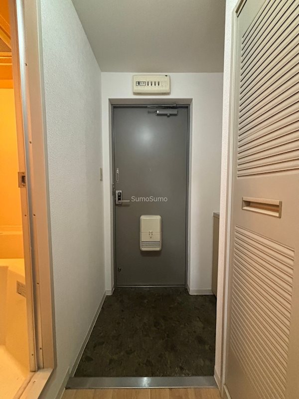 アメニティ北堀江の玄関写真