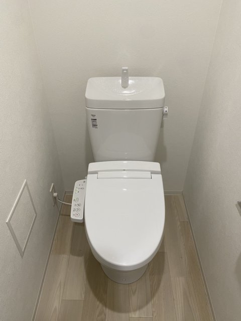 トイレ　別室の参考写真です。※現況優先
