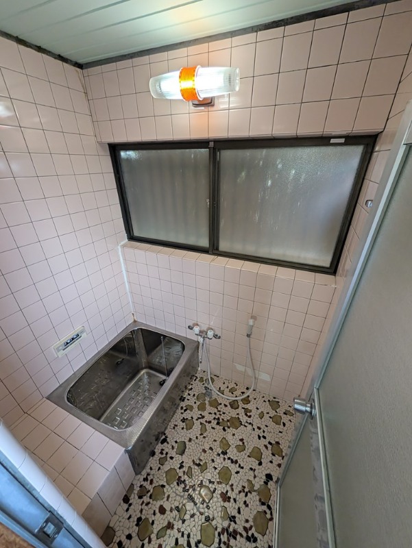 遠州鉄道 八幡駅 徒歩41分 2階建 築47年の風呂写真