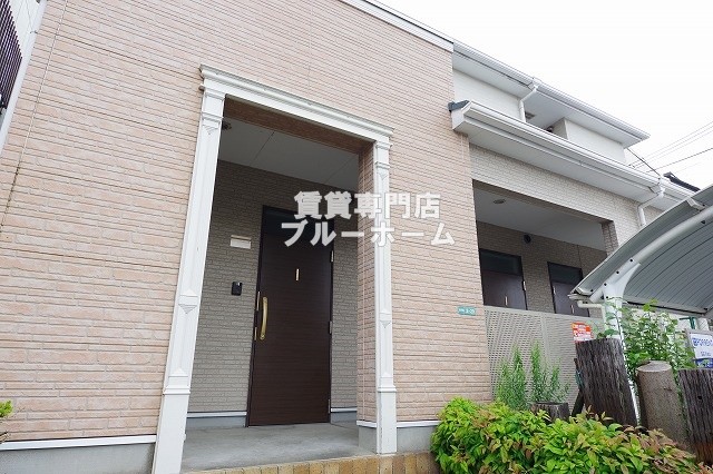 建物外観　木造2階建ての物件！