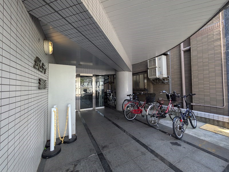 サムティ灘駅前の外観写真