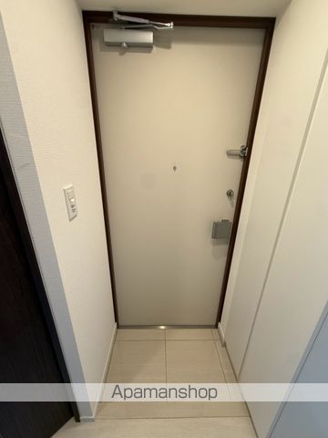 スパシエ新高円寺の玄関写真