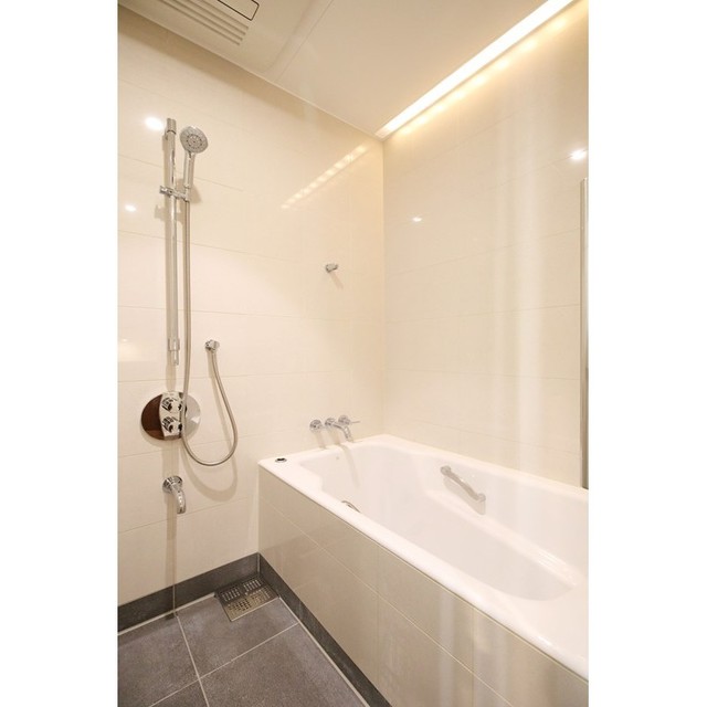 バス・シャワールーム　※写真は同タイプ住戸です。