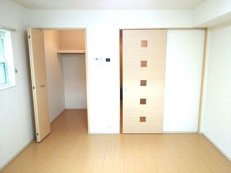 居室・リビング　角部屋♪