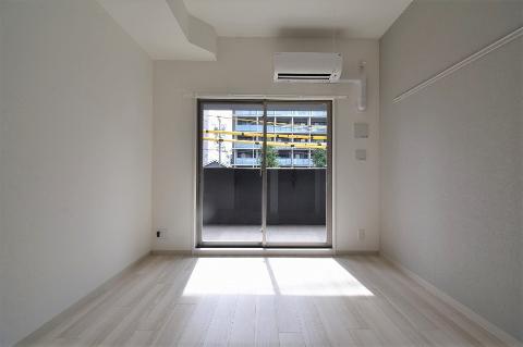 エステムコート名古屋 TWIN WESTの居間写真