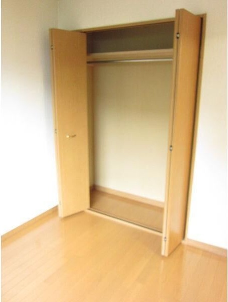 収納　衣類の収納に便利なクローゼットが付いています！