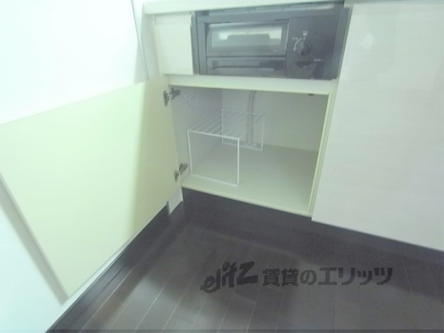 収納　キッチン
