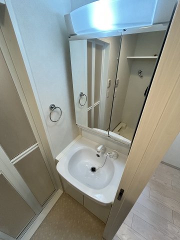 洗面設備　※別階層参考写真※