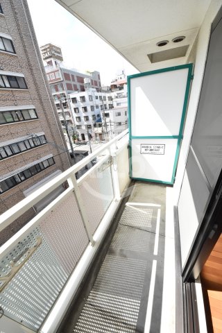 バルコニー　パークサイドピクチャー西心斎橋　バルコニー