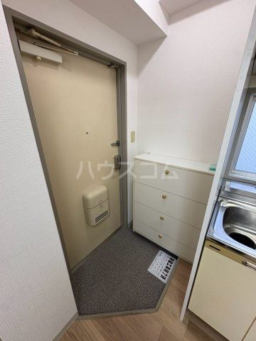 デザイナーズ8マンションの玄関写真