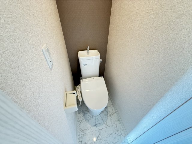 トイレ　床がおしゃれなトイレです！