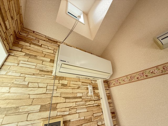 その他設備　嬉しいエアコン付きです！