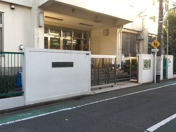 小学校　大田区立多摩川小学校（小学校）まで529m