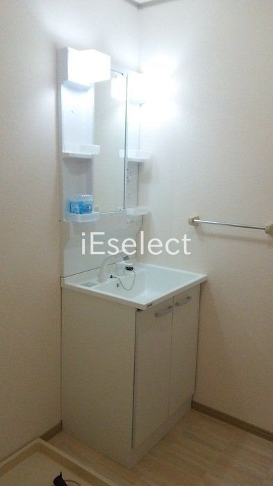 洗面設備　忙しい朝に便利な洗髪洗面化粧台