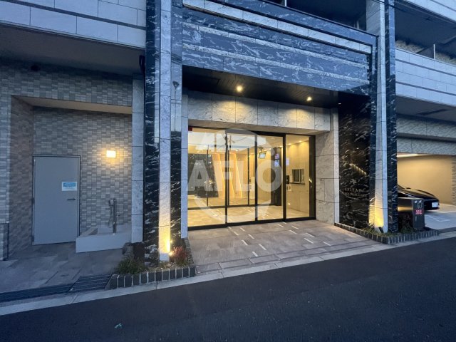 エントランス　エスリード大阪デュアルゲート　エントランス