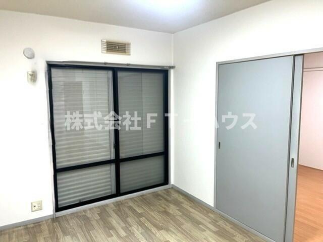 サンガーデン藤原 A棟の居間写真