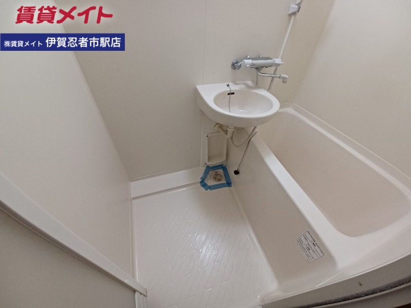 バス・シャワールーム　同型参考写真