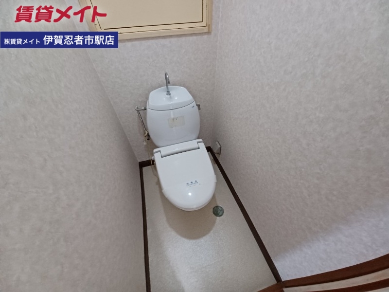 トイレ　同型参考写真