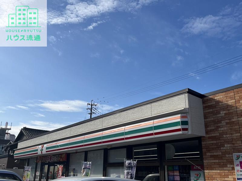 コンビニ　セブンイレブン諫早上町店（コンビニ）まで384m