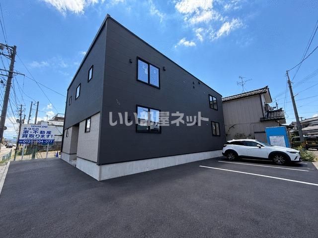 LAVALISSの外観写真