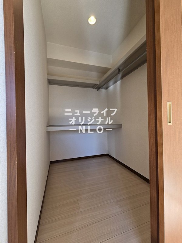 収納　衣類はもちろんたっぷり収納可能なウォークインクローゼット☆