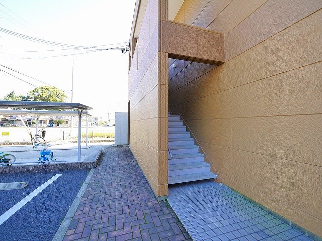 その他共有部分　2F部への昇降口です