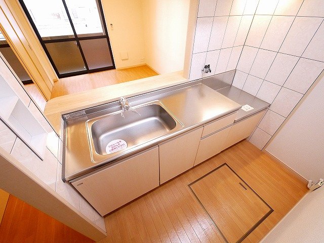 キッチン　大きさの十分なキッチンはお料理も快適