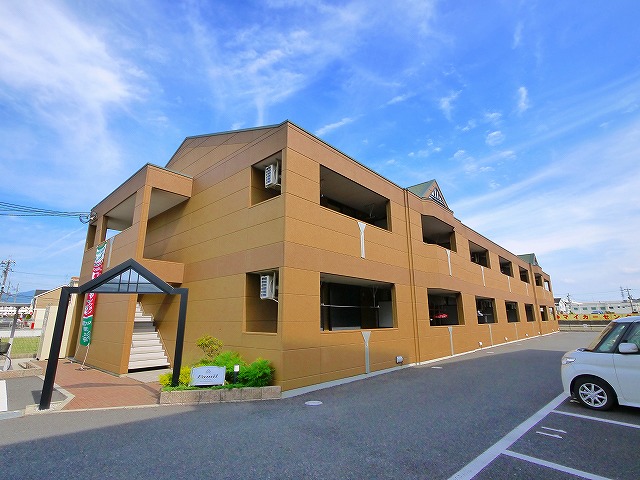 建物外観　落ち着いた雰囲気の外観です