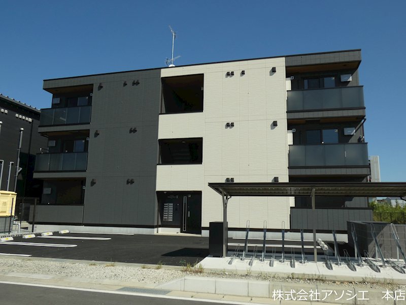 建物外観　ソレイユ・ウエストのご紹介は住いの窓口アソシエにお任せくださ