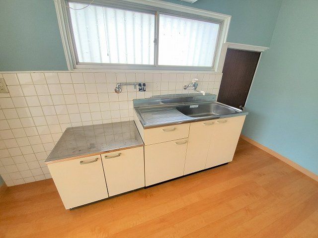 赤穂郡上郡町高田台3丁目借家のキッチン写真
