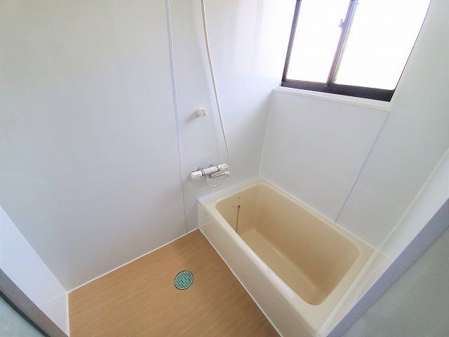 赤穂郡上郡町高田台3丁目借家の風呂写真