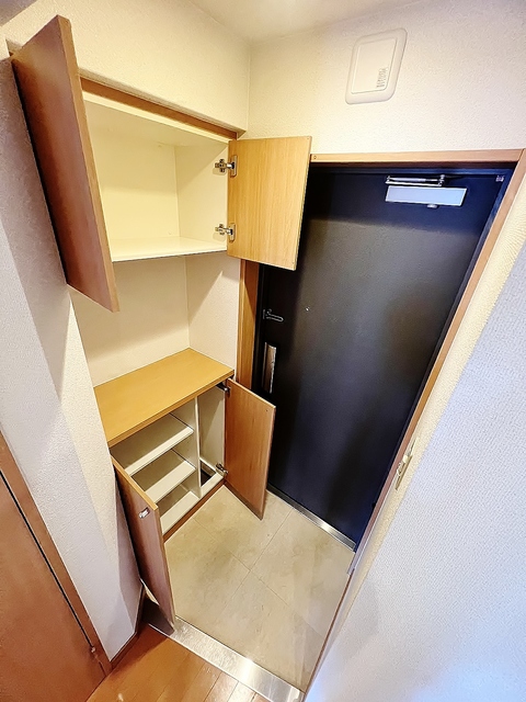 玄関　シューズＢＯＸ付玄関