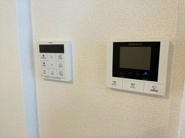 その他設備　モニター付インターホンです。