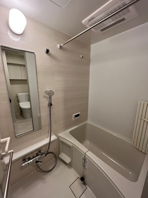 バス・シャワールーム　※写真は同タイプ住戸です。