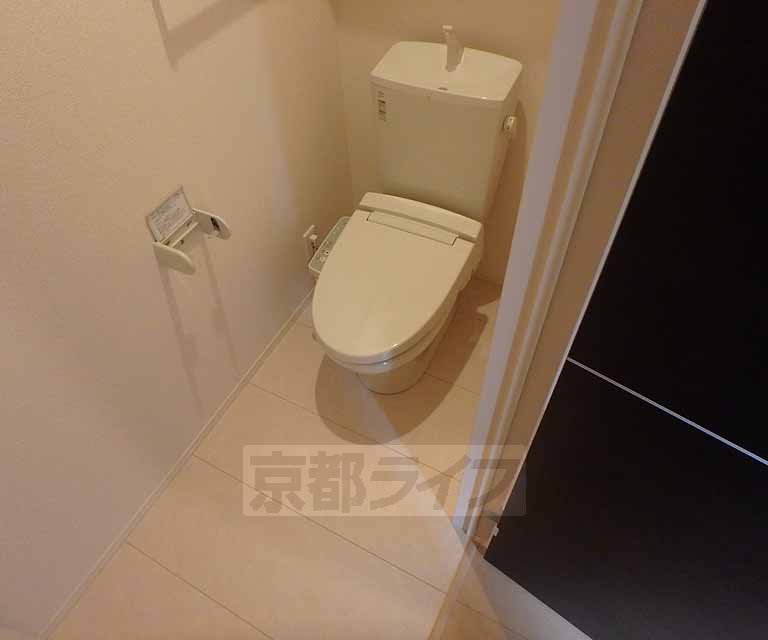 トイレ　ウォシュレット付きトイレです。