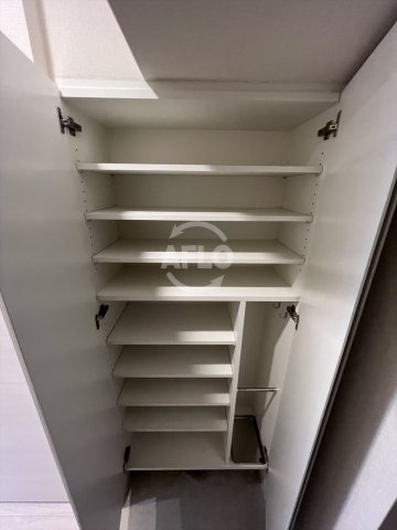収納　ドゥーエ天満橋　シューズボックス