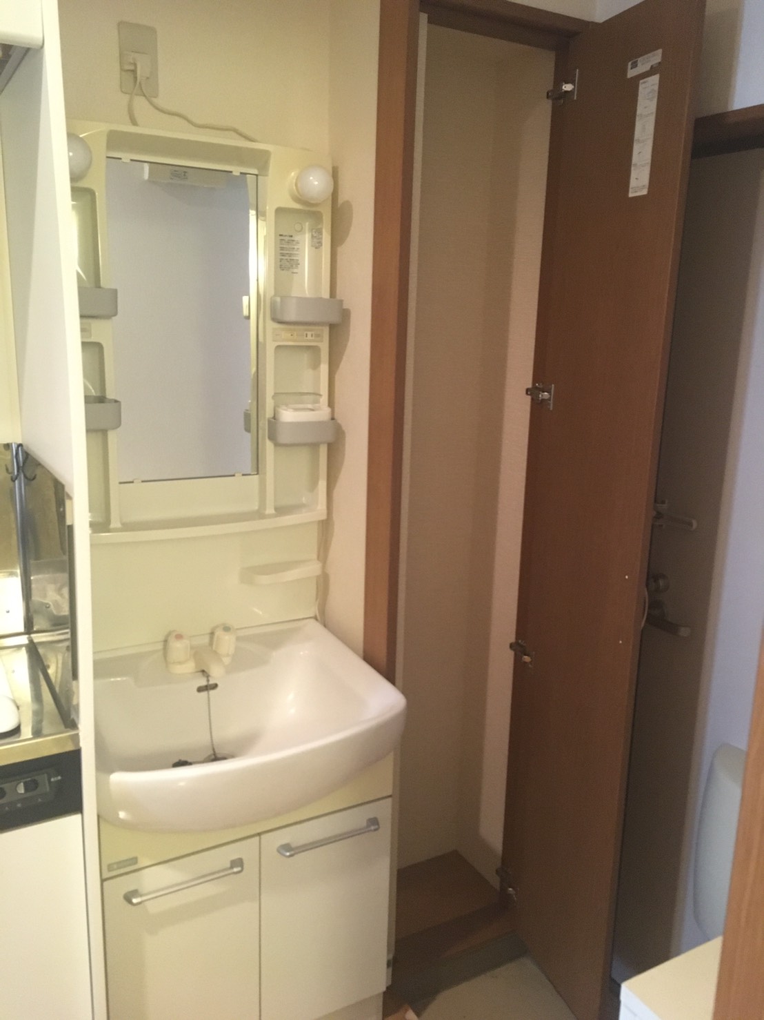洗面設備　朝の身支度はこちらで♪