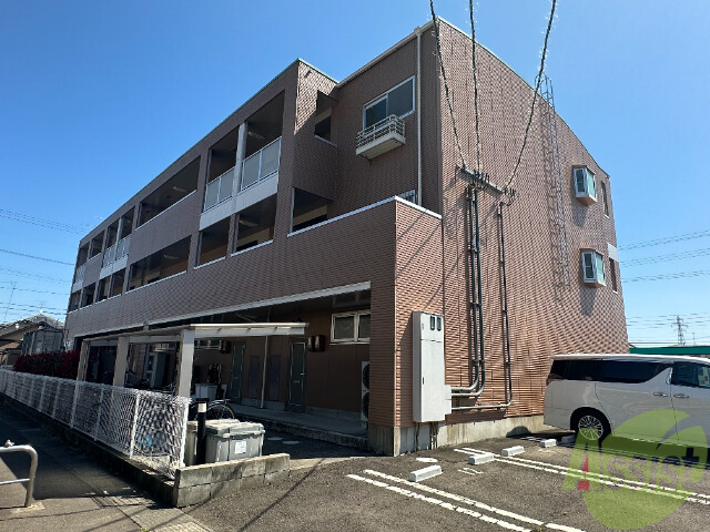 【岩沼市たけくまのアパートの建物外観】