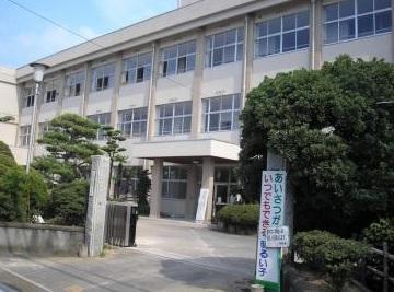 【ボヌール原田町の小学校】