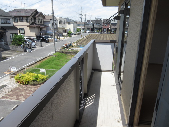 バルコニー　南向きで日当たり良好です。