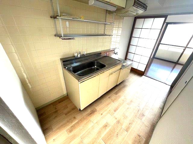 キッチン　別室の参考写真となります