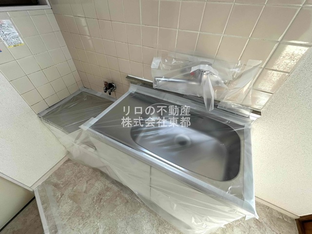 キッチン　フロア張替済み！キッチンセット、換気扇等も新品です☆