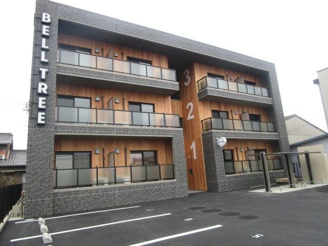 静岡県浜松市浜名区平口（マンション）の賃貸物件の外観