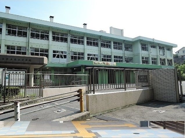 【広島市安佐北区亀山のアパートの中学校】