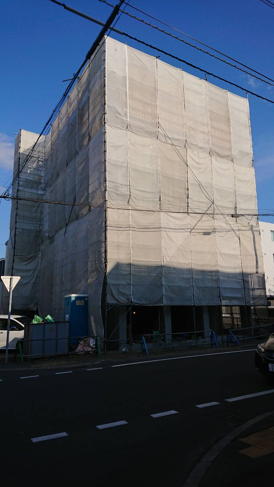 札幌市西区二十四軒三条のマンションの建物外観