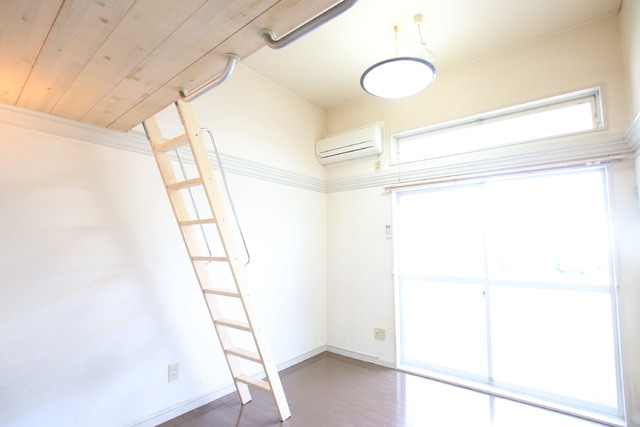 居室・リビング　※照明は設備ではありません。