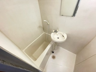 バス・シャワールーム　２点ＵＢ